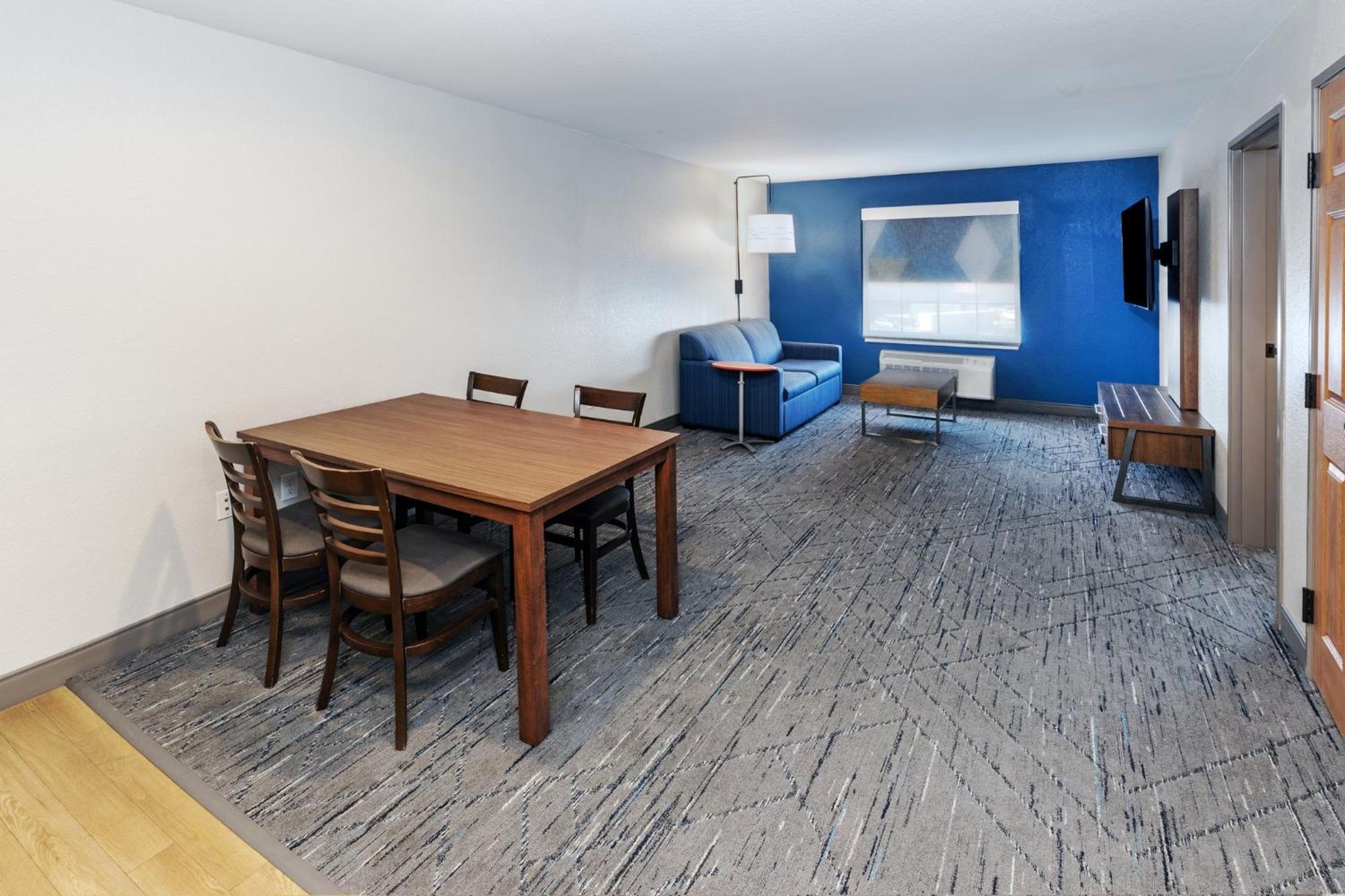 Holiday Inn Express & Suites Tulsa S Broken Arrow Hwy 51 By Ihg Buitenkant foto