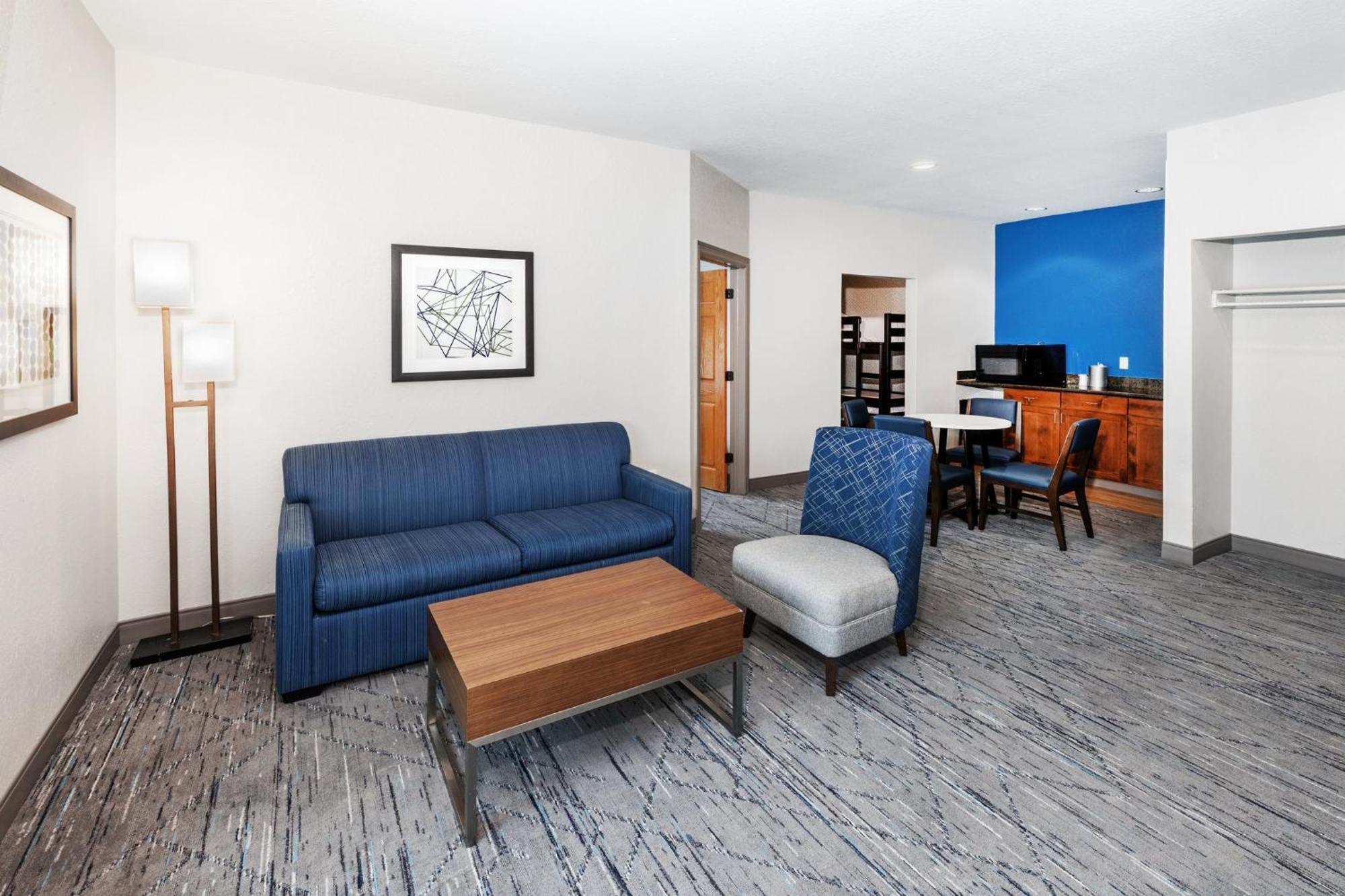 Holiday Inn Express & Suites Tulsa S Broken Arrow Hwy 51 By Ihg Buitenkant foto