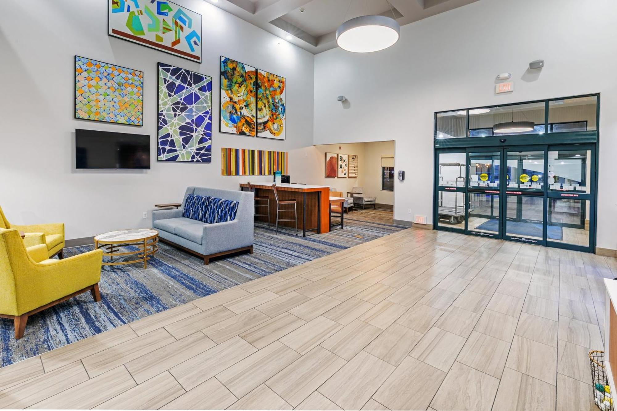 Holiday Inn Express & Suites Tulsa S Broken Arrow Hwy 51 By Ihg Buitenkant foto