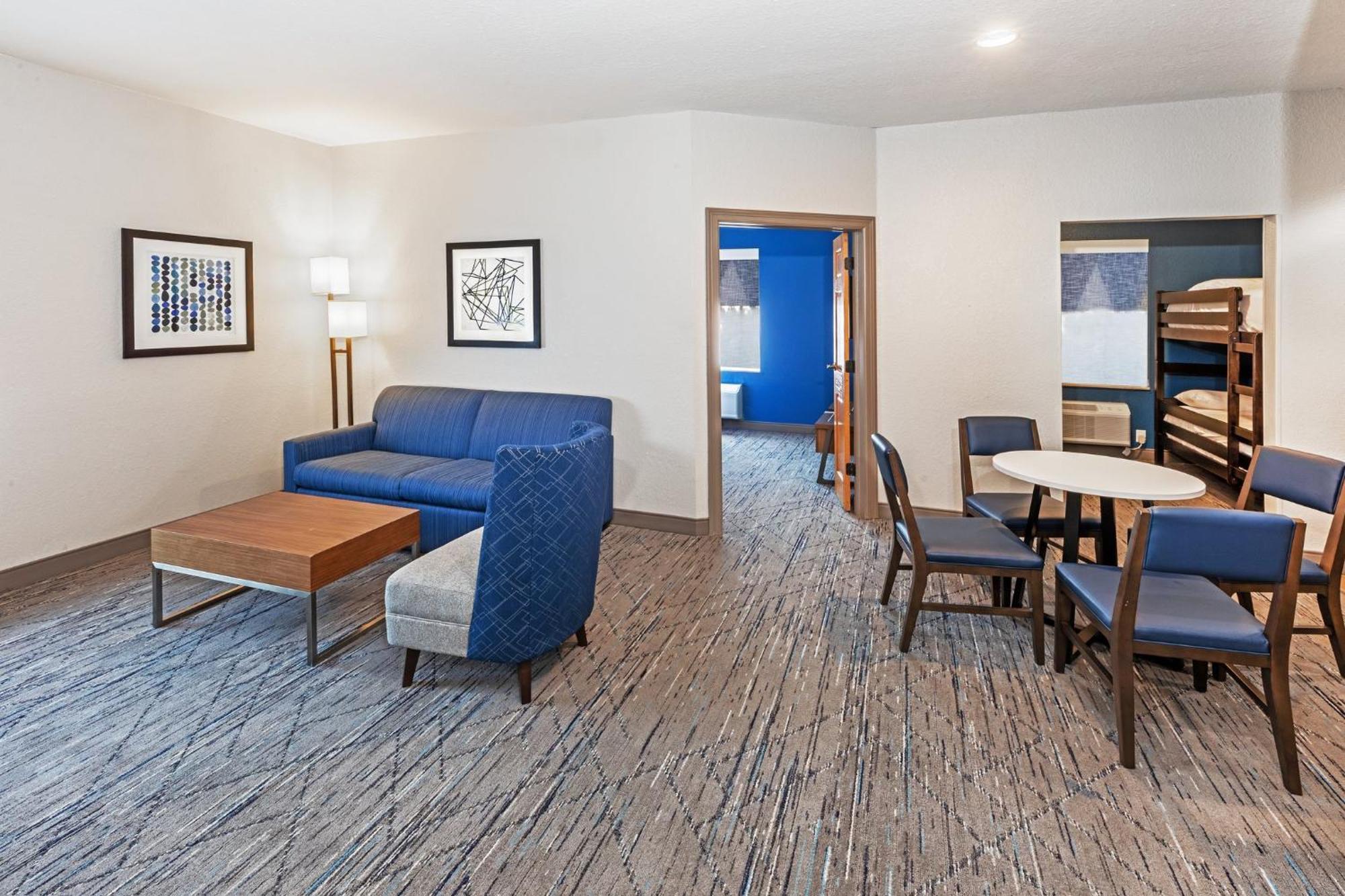 Holiday Inn Express & Suites Tulsa S Broken Arrow Hwy 51 By Ihg Buitenkant foto