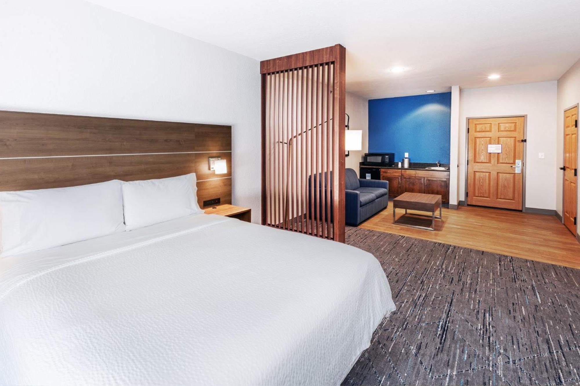 Holiday Inn Express & Suites Tulsa S Broken Arrow Hwy 51 By Ihg Buitenkant foto